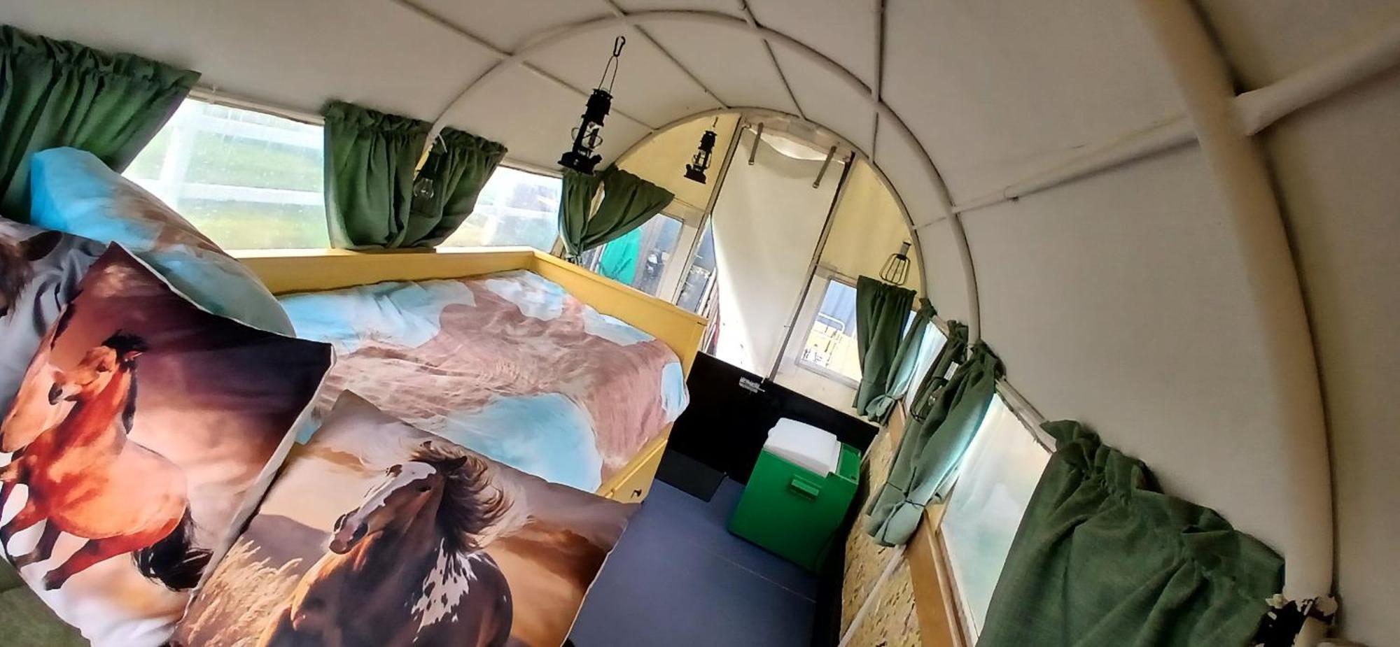 De Huifkar, Trekkershut Bij Sneek Hotel Hommerts Ngoại thất bức ảnh